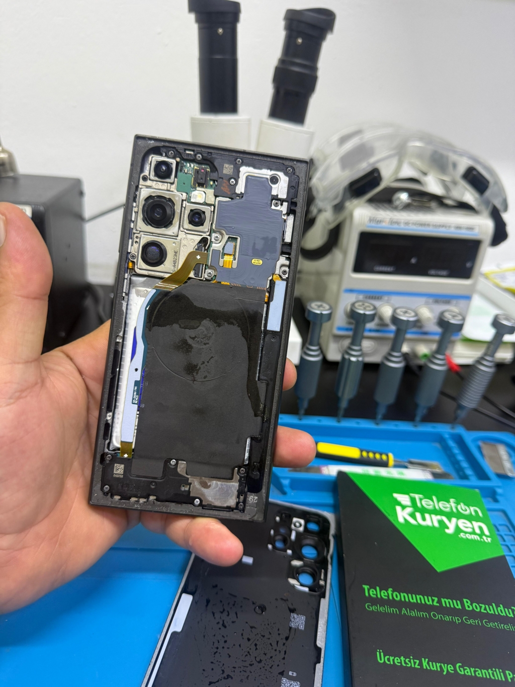  14 Pro Max Ekran Değişimi Antalya Lara 
