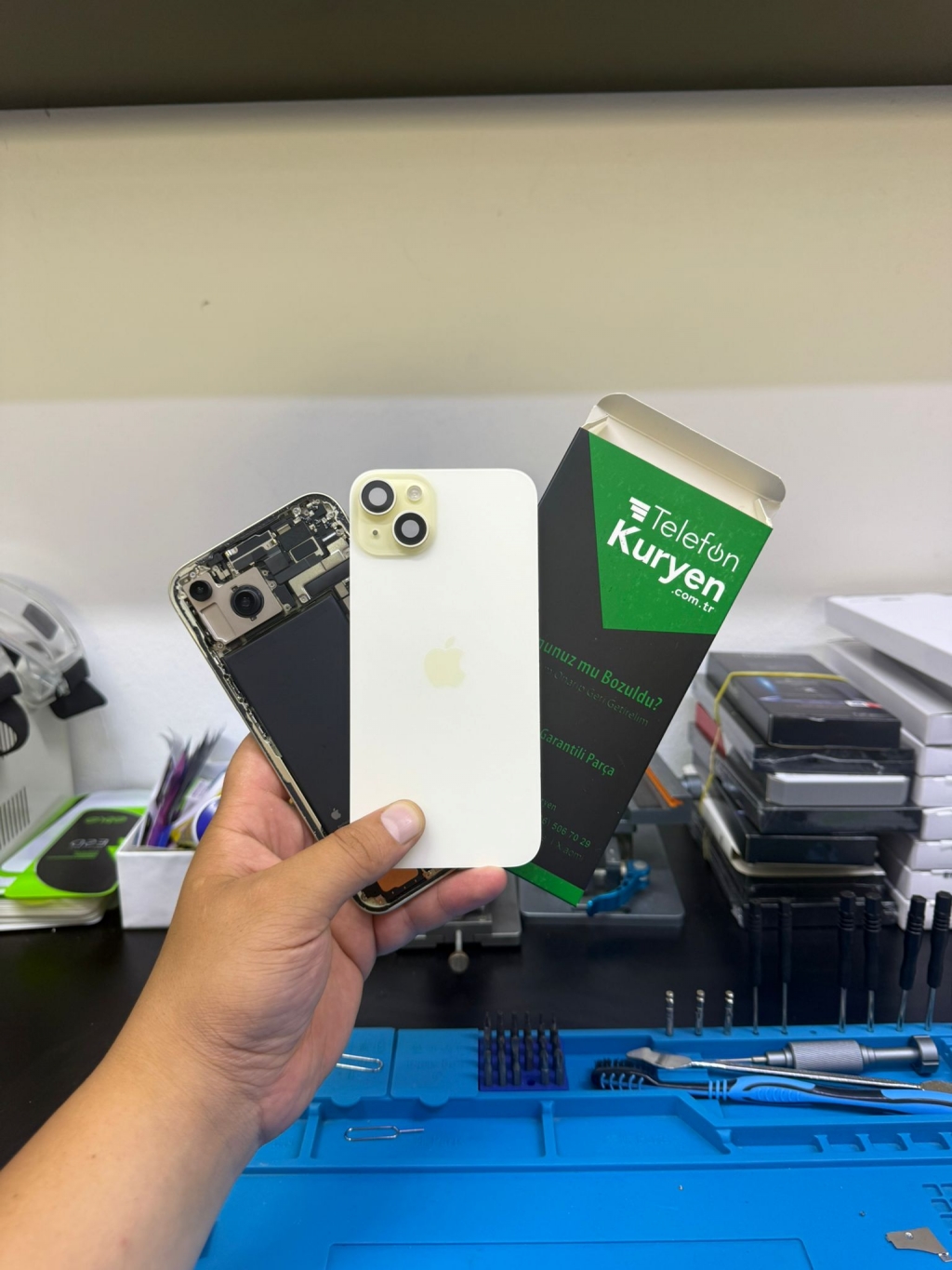 Antalya iPhone 15 Pro Ekran Değişimi 