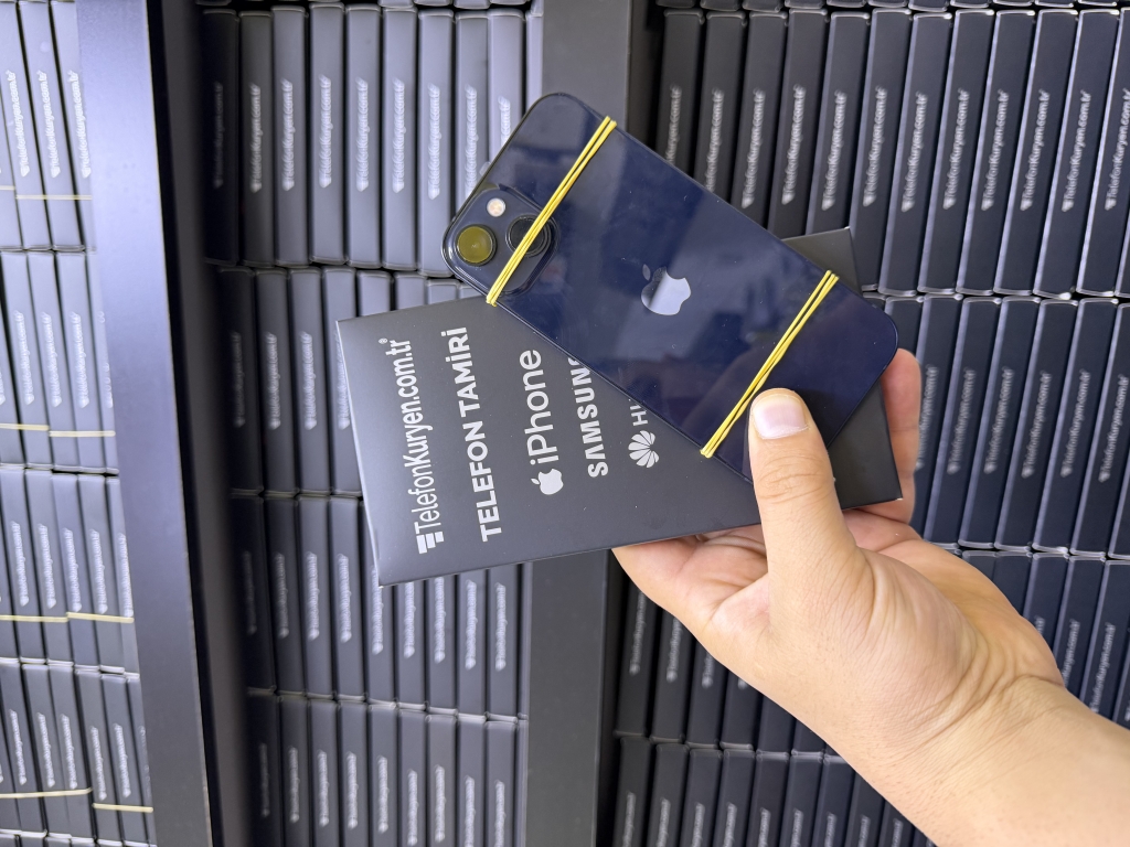 iPhone 13 Screen Replacement Antalya