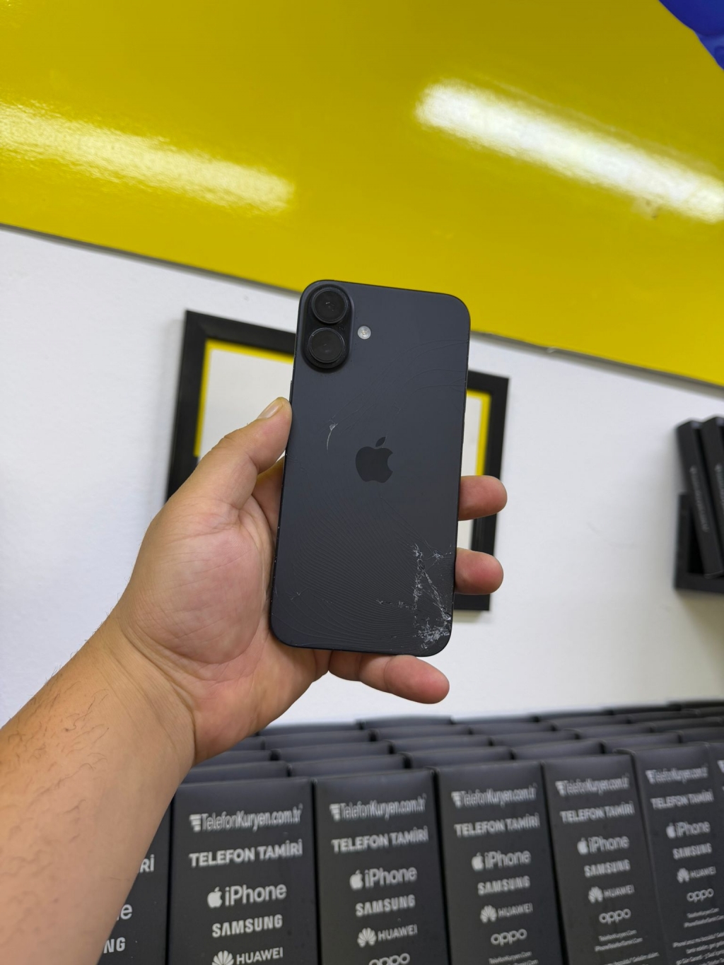 iPhone 15 Plus Ekran Değişimi Antalya 