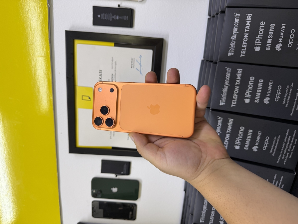 iPhone 17 Pro Max Ekran Değişimi – Antalya TelefonKuryen.Com